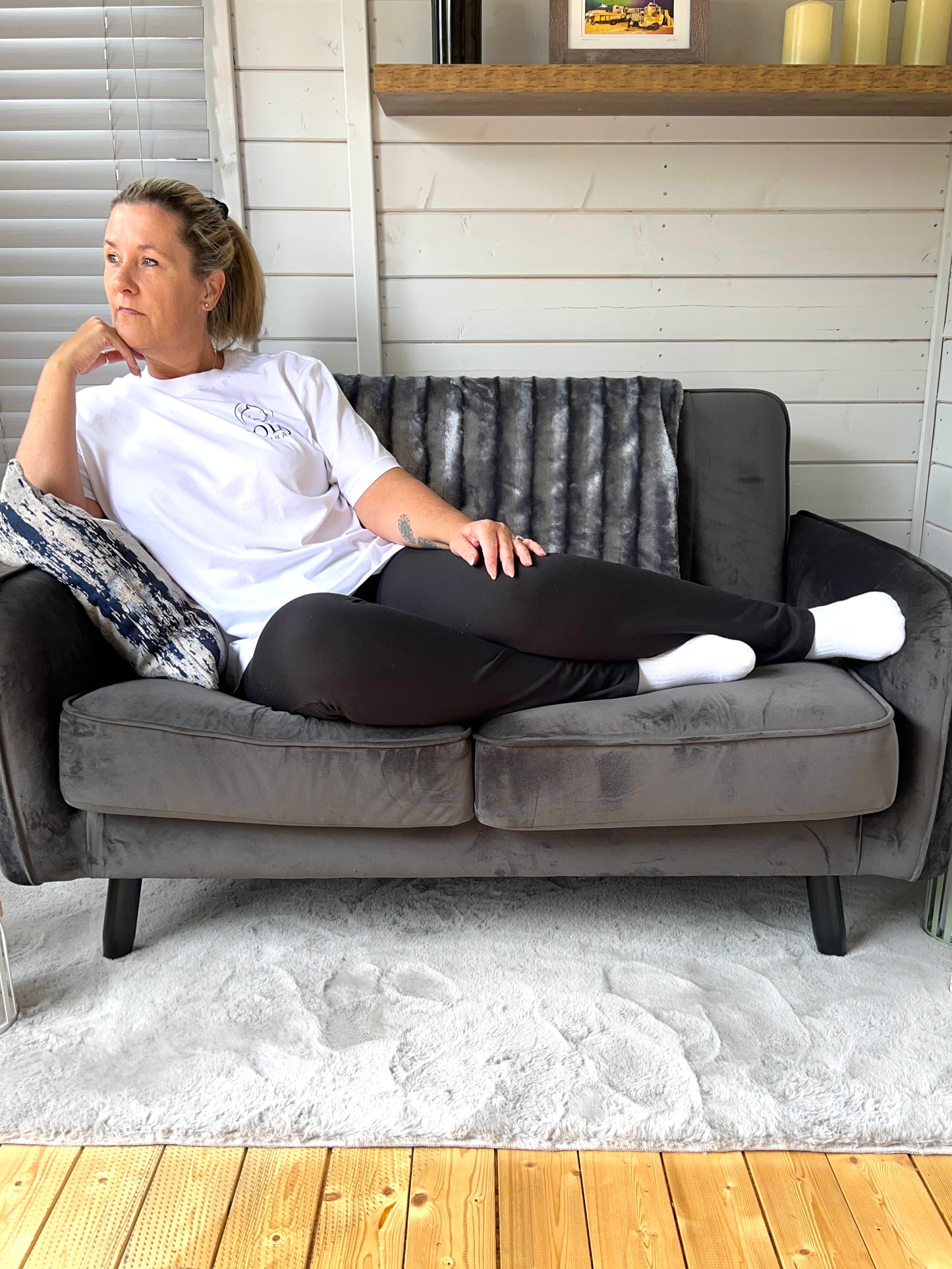 Aura Noir Flare Legging